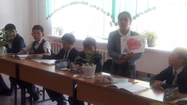 15 мамыр отбасы күніне орай сынып сағаттары өтілді